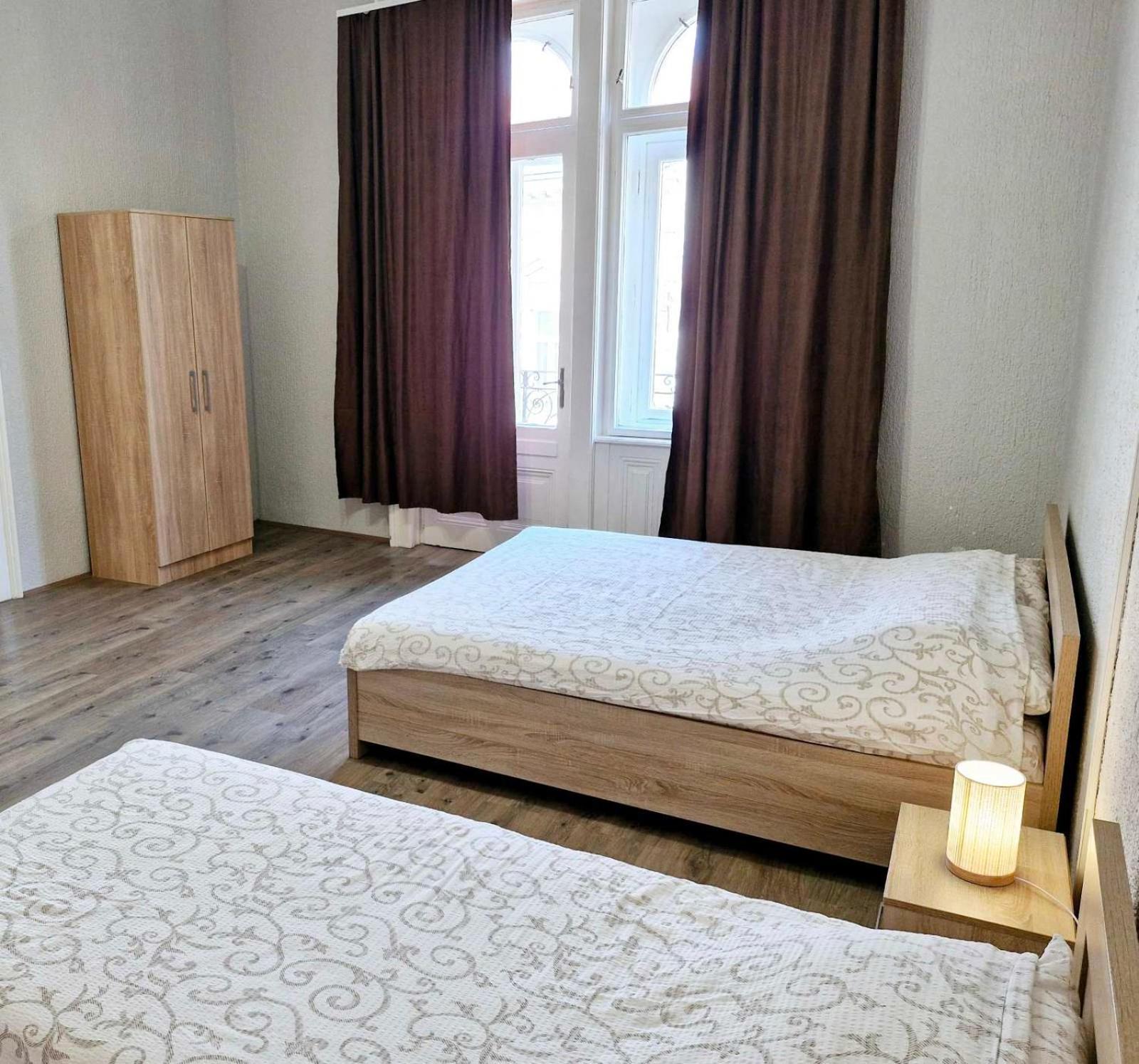 Centar Lux 2 Hostel Zrenjanin Luaran gambar