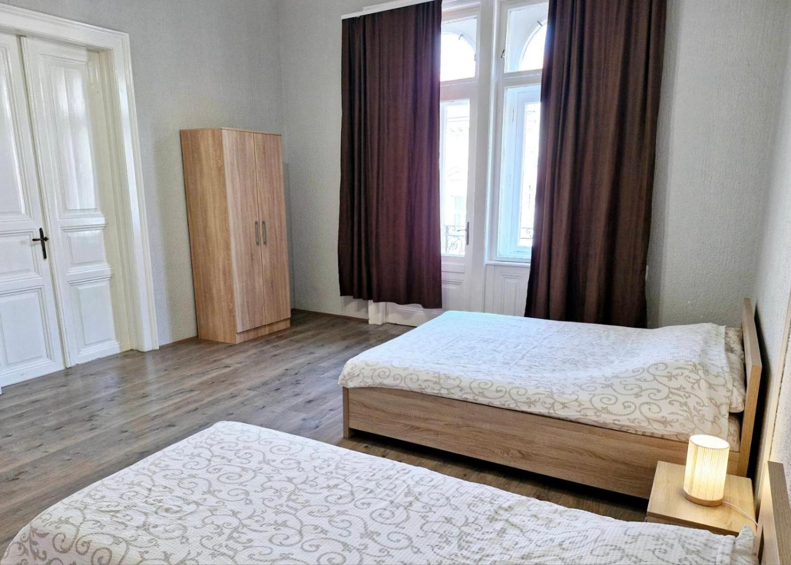 Centar Lux 2 Hostel Zrenjanin Luaran gambar