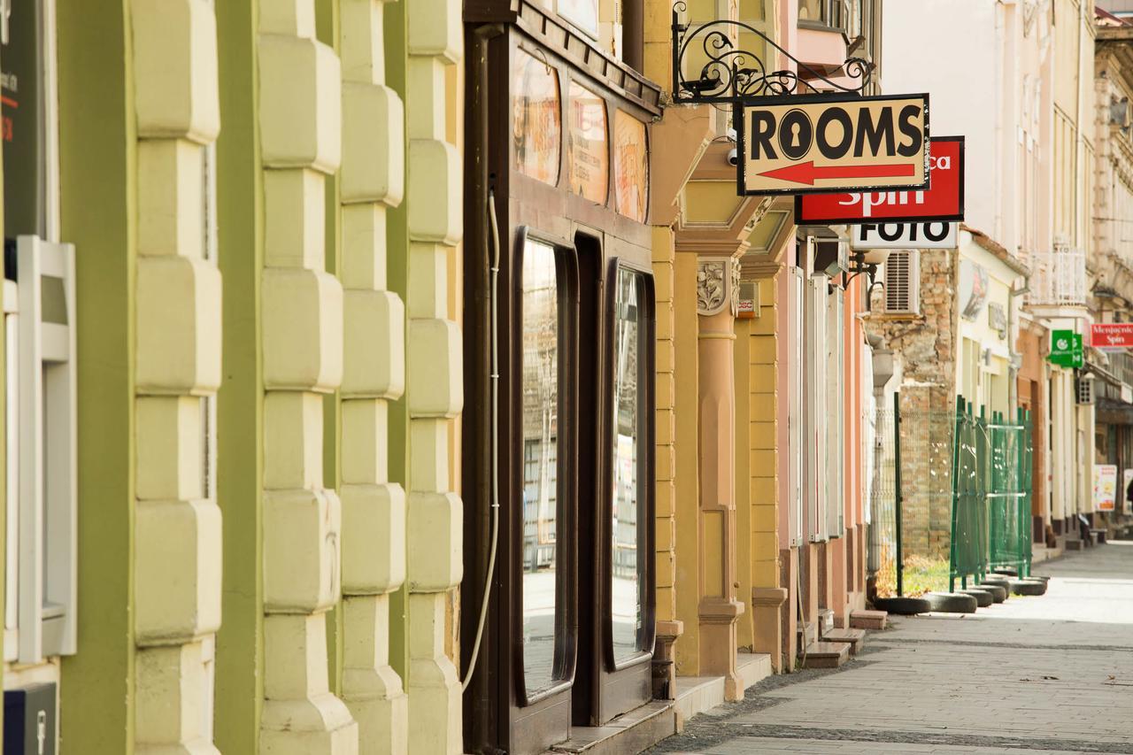 Centar Lux 2 Hostel Zrenjanin Luaran gambar