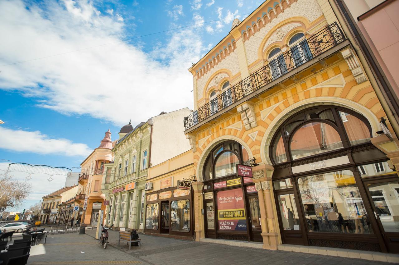 Centar Lux 2 Hostel Zrenjanin Luaran gambar