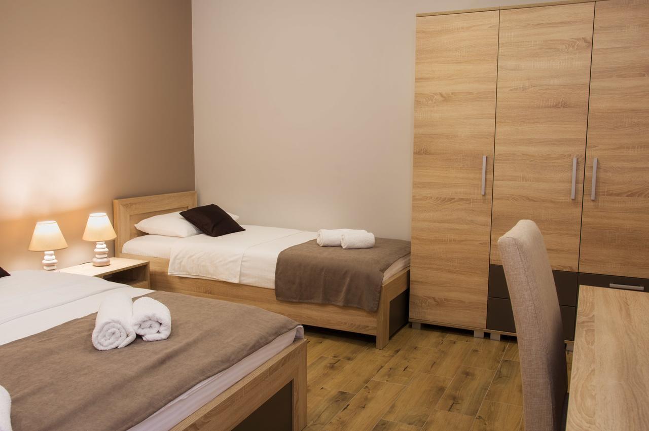 Centar Lux 2 Hostel Zrenjanin Luaran gambar